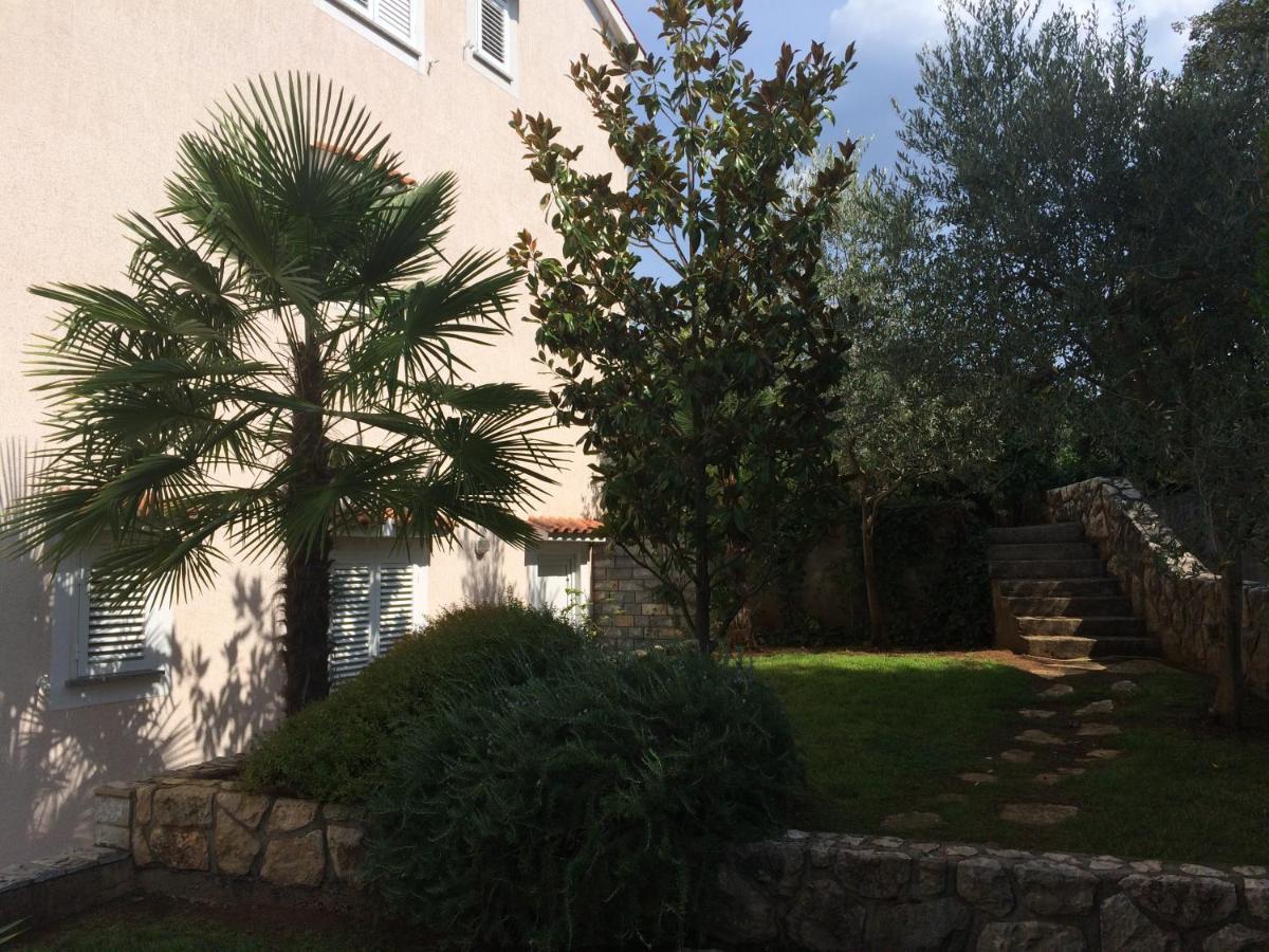 Apartments Malinska - Apartment 1 Экстерьер фото