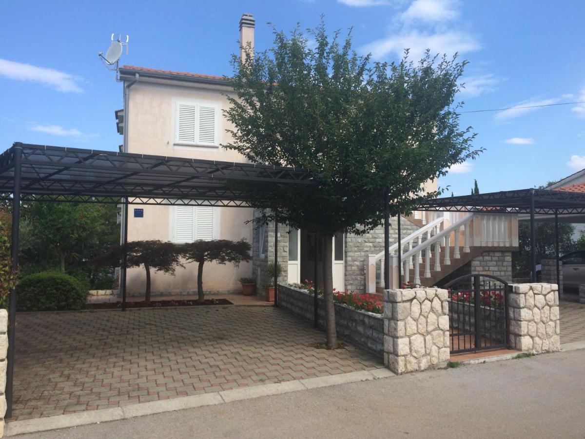 Apartments Malinska - Apartment 1 Экстерьер фото