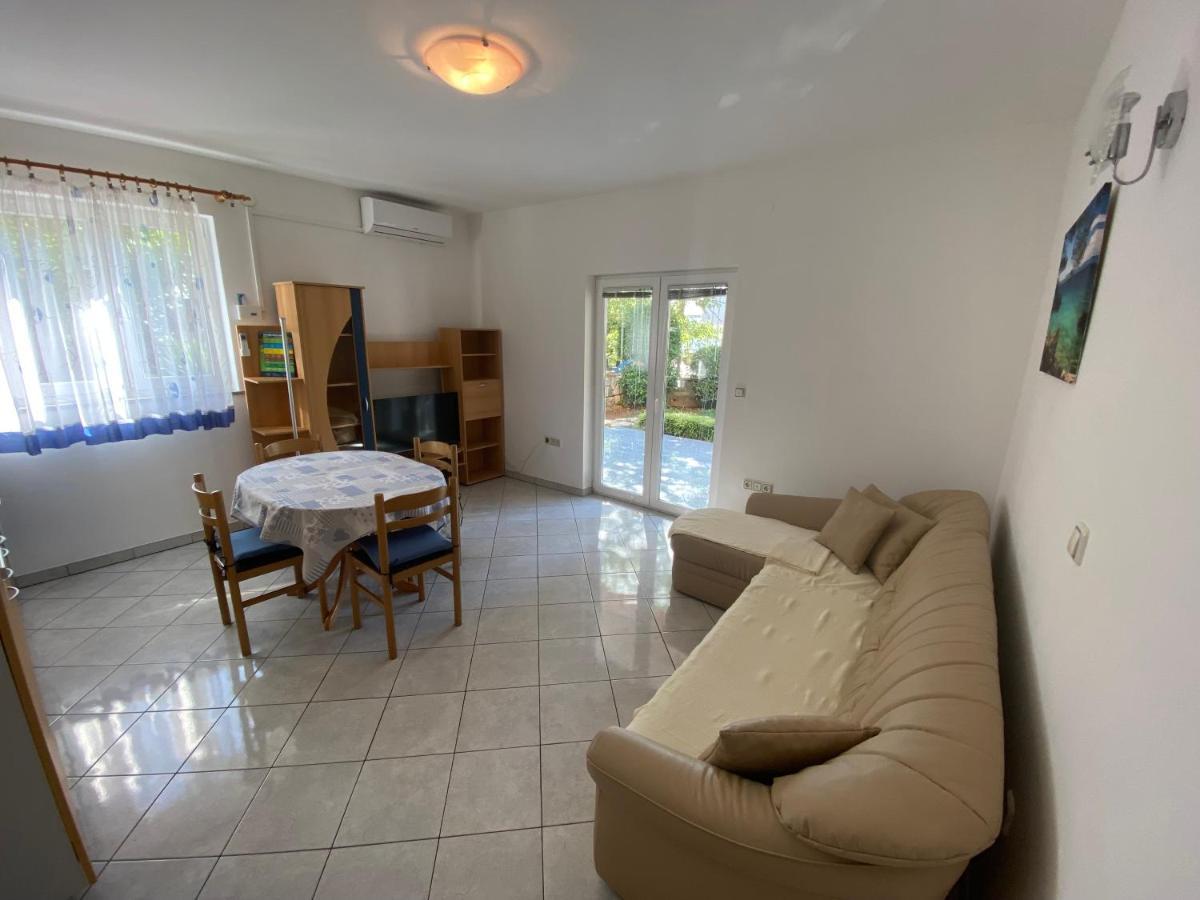 Apartments Malinska - Apartment 1 Экстерьер фото
