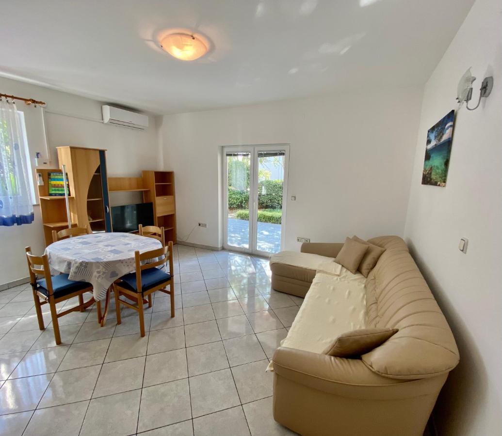 Apartments Malinska - Apartment 1 Экстерьер фото
